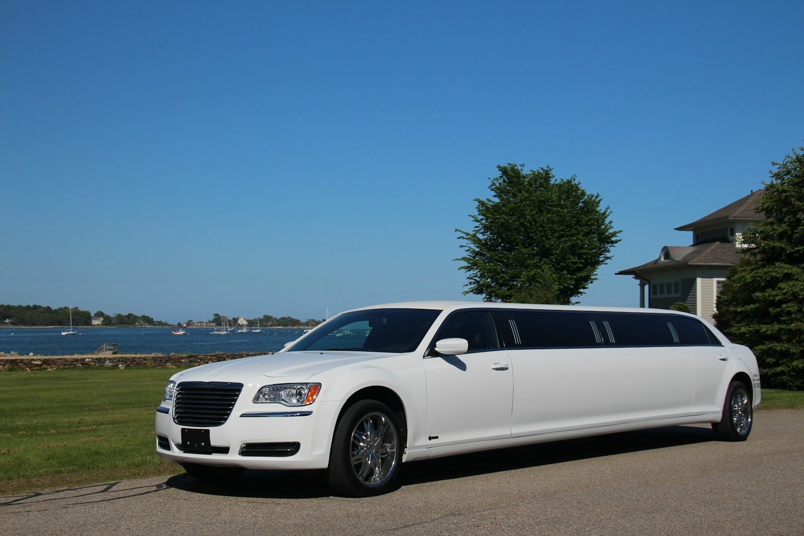 White limousine in Perth